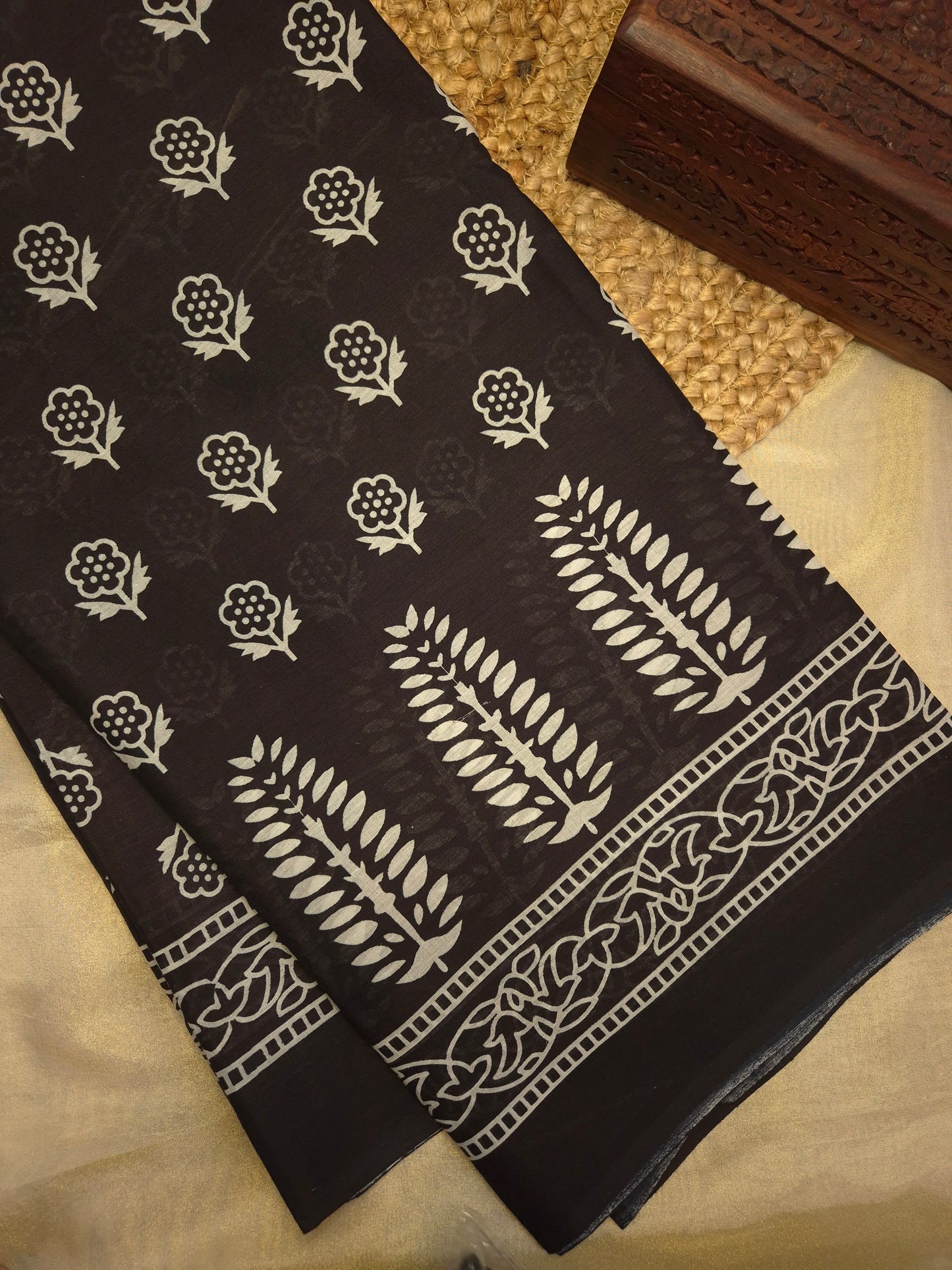 Black and White Floral Printed Pure Cotton Saree