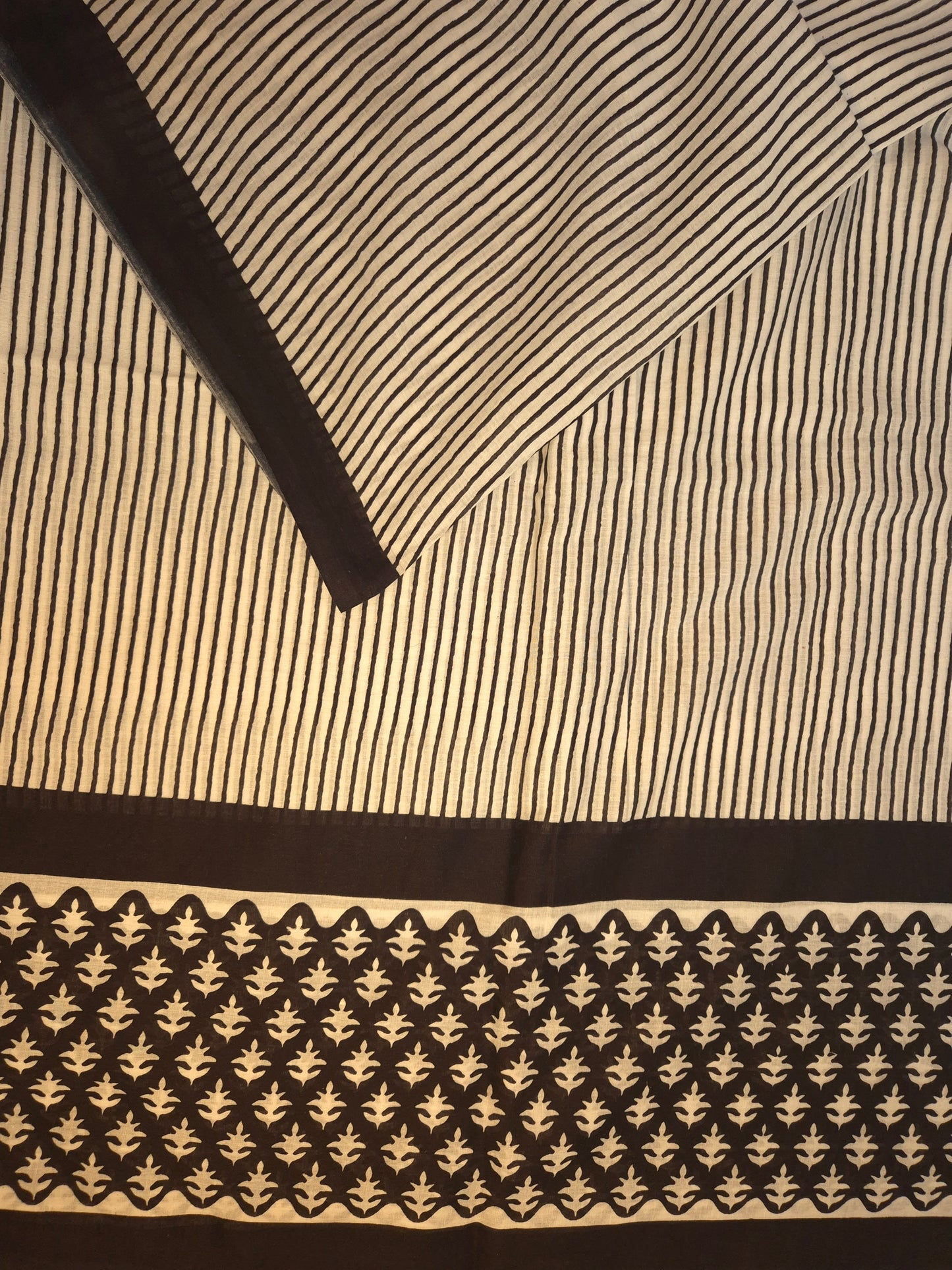 Black and White Striped Printed Pure Cotton Saree