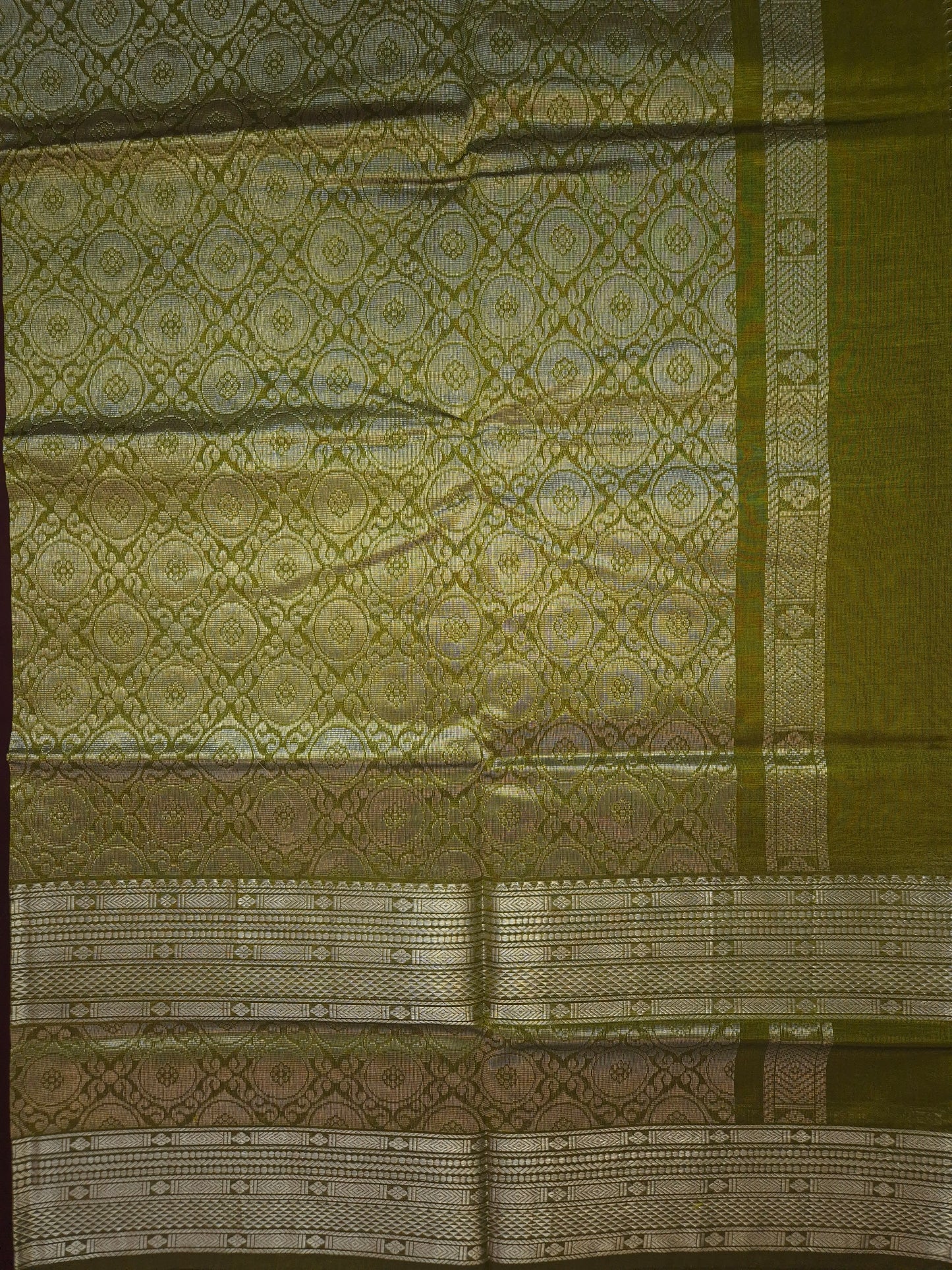 Mehendi Green Mangalgiri Pattu Silk Saree with Silver Zari