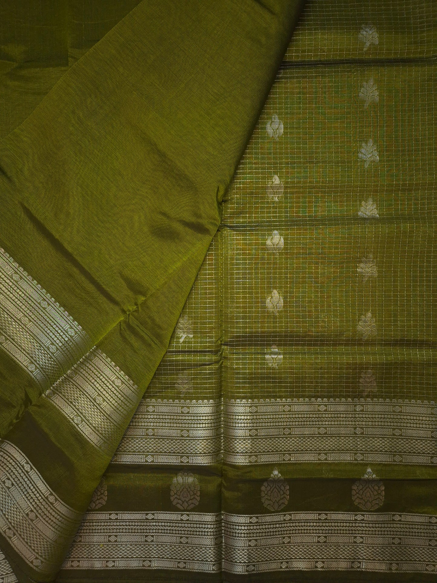 Mehendi Green Mangalgiri Pattu Silk Saree with Silver Zari