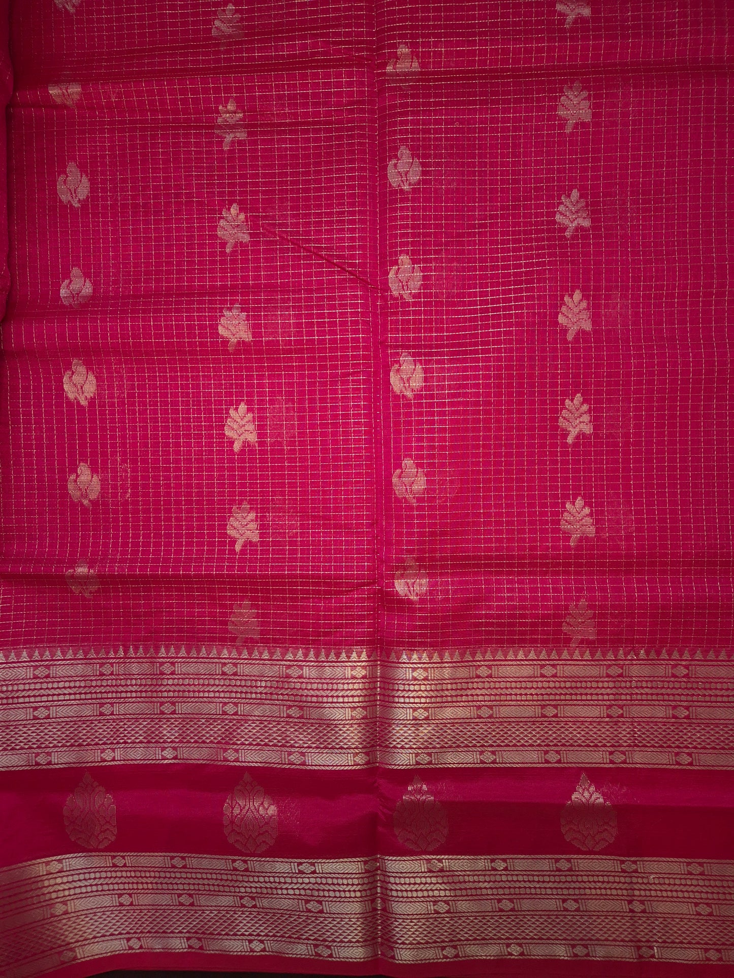 Rani Pink Mangalgiri Pattu Silk Saree with Silver Zari