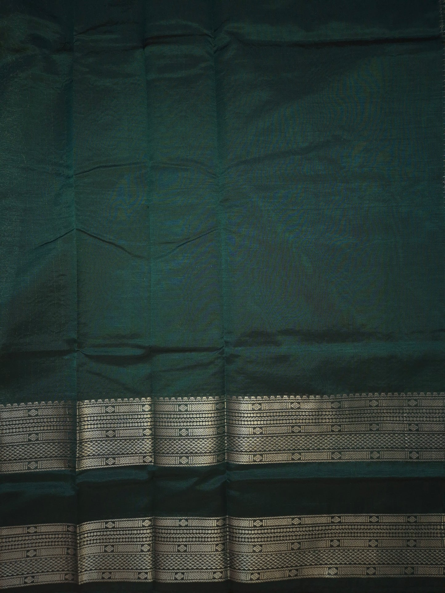 Peacock Green Mangalgiri Pattu Silk Saree with Silver Zari