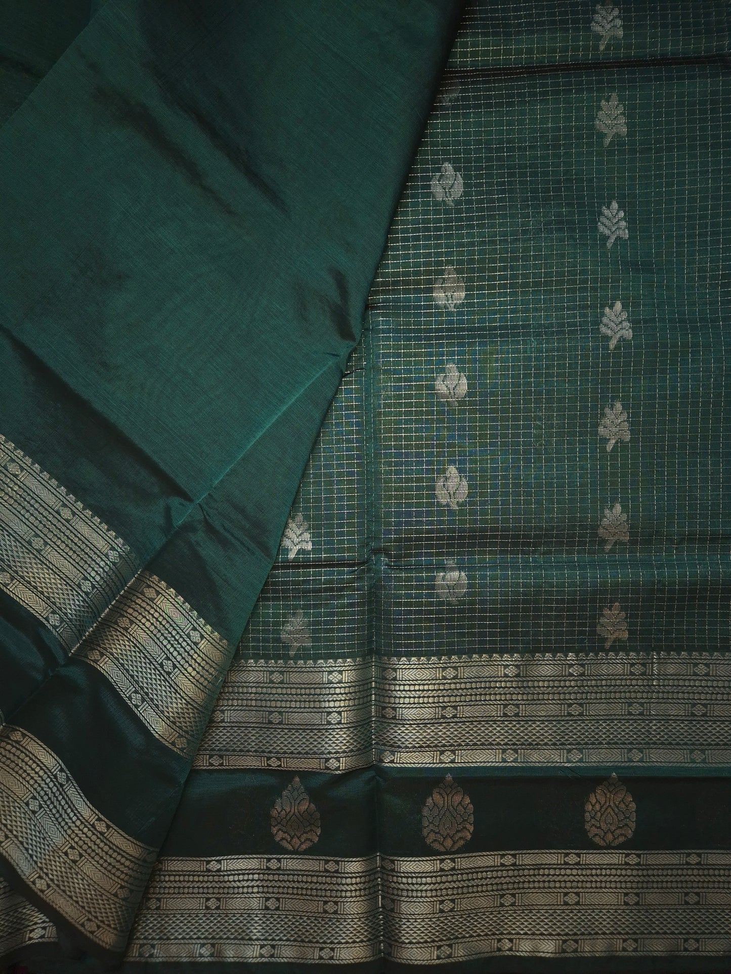 Peacock Green Mangalgiri Pattu Silk Saree with Silver Zari