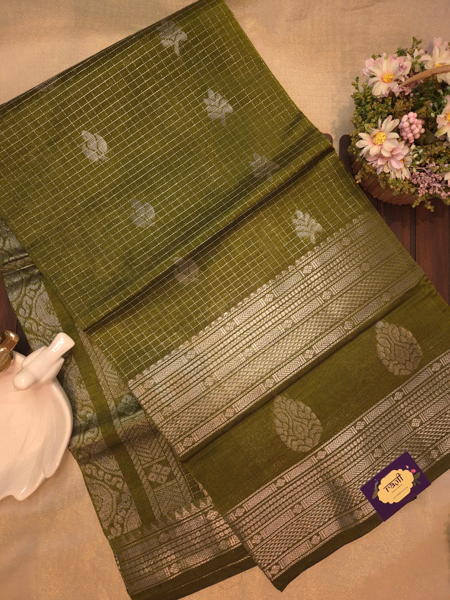Mehendi Green Mangalgiri Pattu Silk Saree with Silver Zari