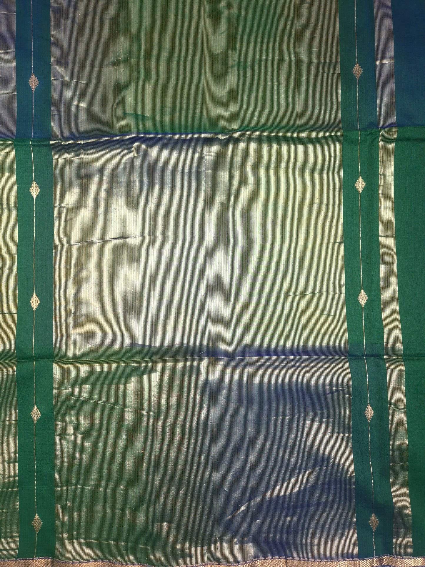 Dark Green Maheshwari Silk Saree with Dark Blue Tinge